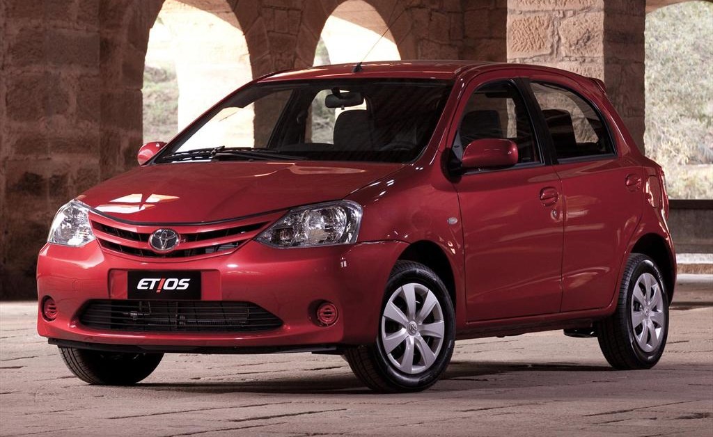 publicidad de toyota etios #5