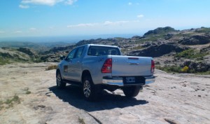 Toyota Hilux SRX 4x4 AT Toyota Hilux SRX 4x4 AT