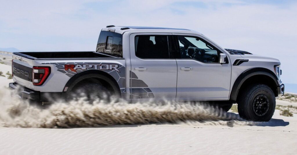 Cual Es La Raptor R Esta la extrema Ford F-150 Raptor R, con 710 CV y varias cositas más ...