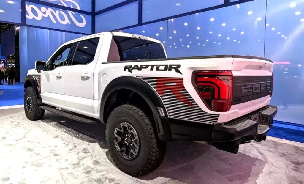 Ford F-150 Raptor R. Por si no alcanzara, ahora con 20 CV más | Automotiva
